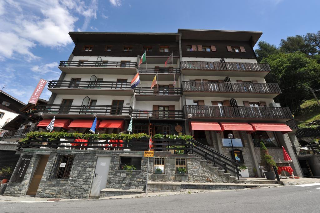 Hotel Etoile De Neige Valtournenche Luaran gambar