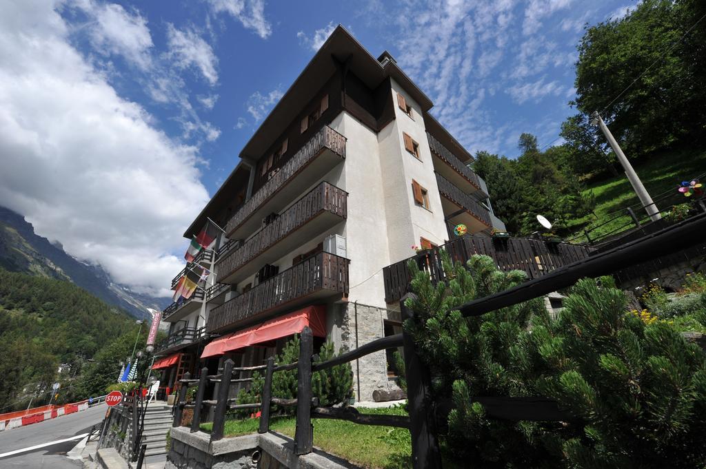 Hotel Etoile De Neige Valtournenche Luaran gambar