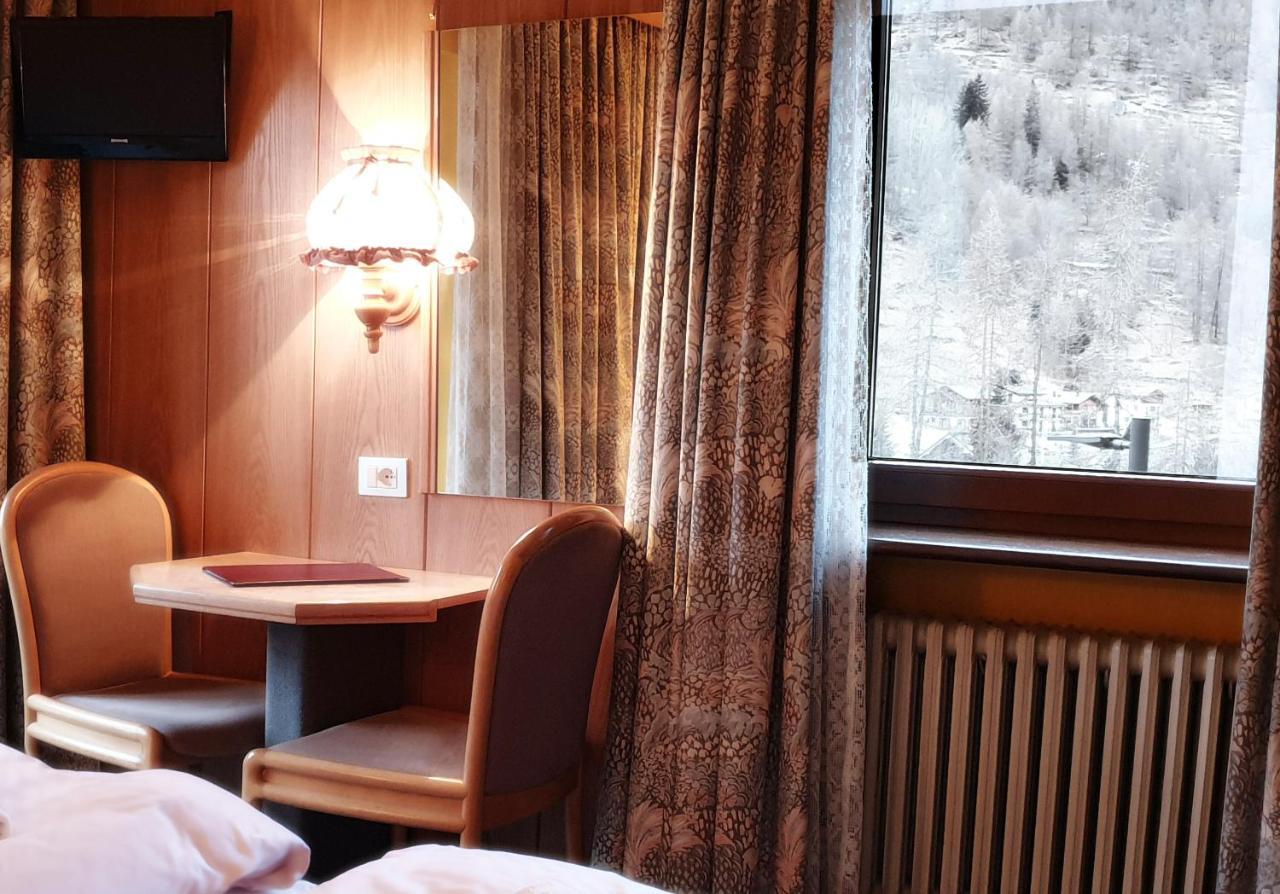 Hotel Etoile De Neige Valtournenche Luaran gambar